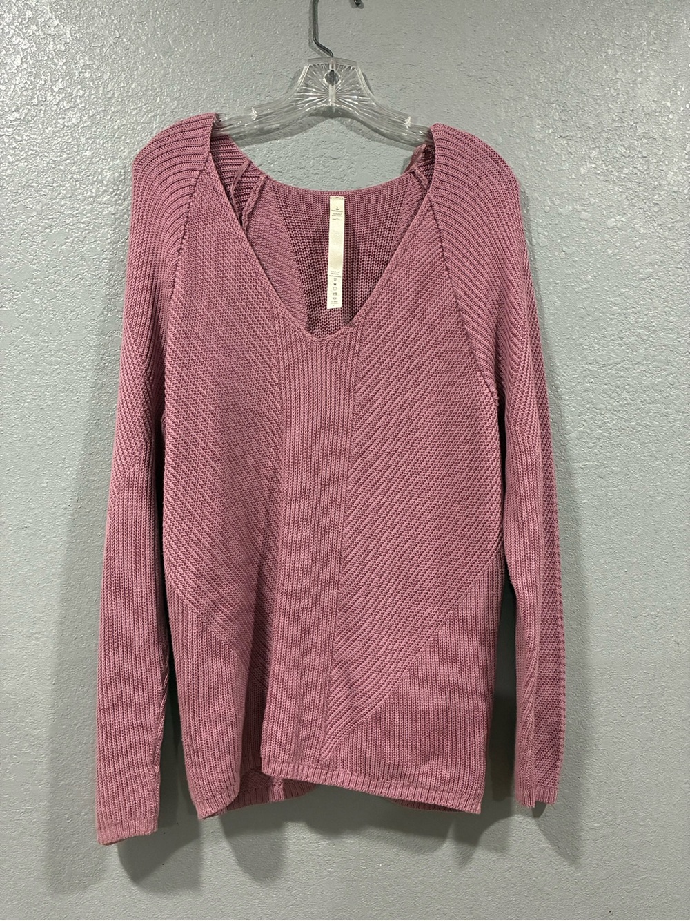 lululemon athletica V-Neck Knit Sweater in Dusty Rose